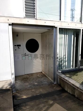 正面玄関