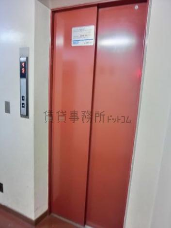 乗り場前
