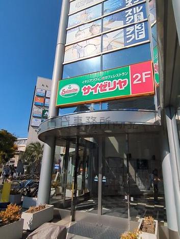 正面玄関