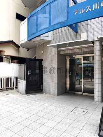 正面玄関