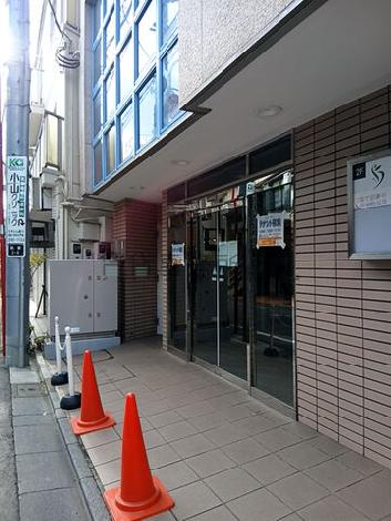正面玄関