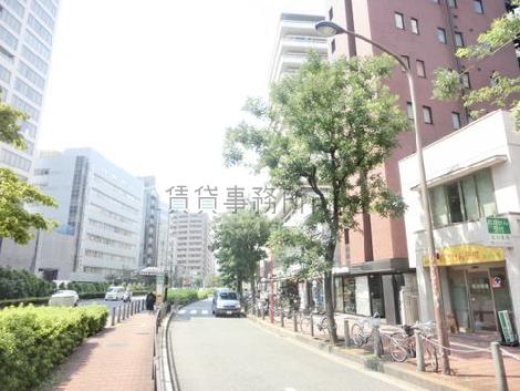 植込みや街路樹が多いエリアです