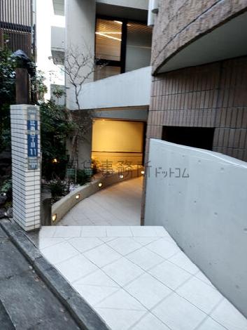 正面玄関
