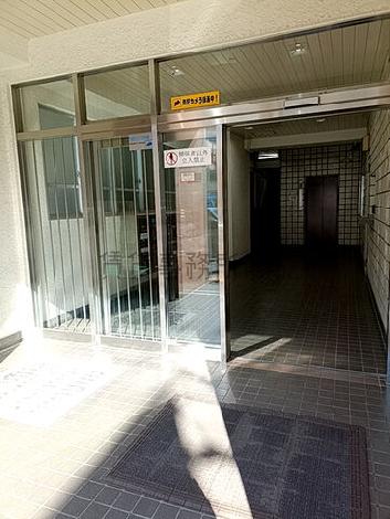 正面玄関