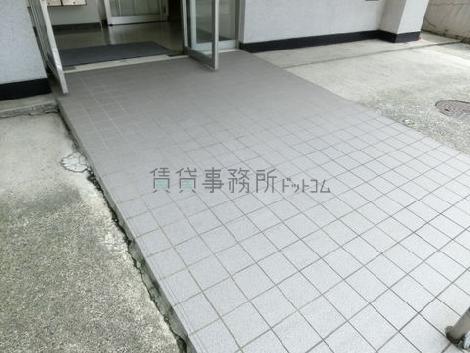 フラットに処理された床面