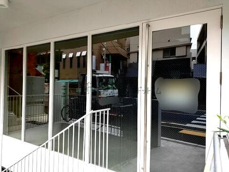 正面玄関