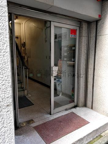 正面玄関