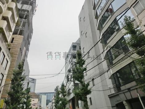 オフィスビルが建ち並ぶビジネス街