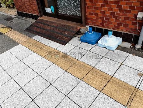 正面玄関