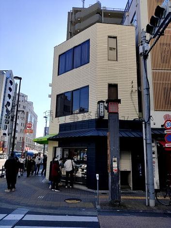 岡ビルの外観写真