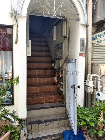 正面玄関