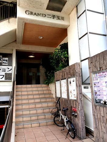 正面玄関