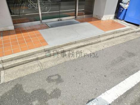 正面玄関