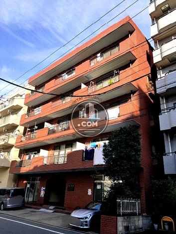 マンション山裕の外観写真