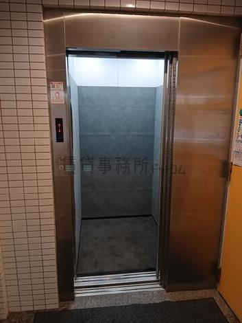 エレベーター