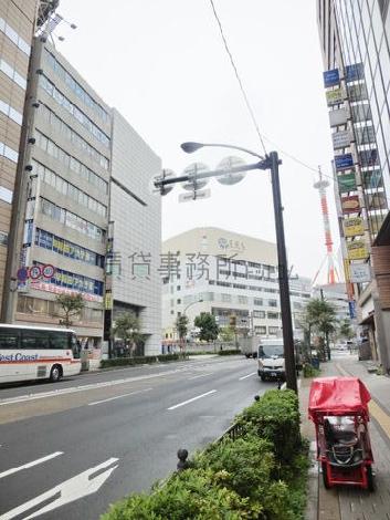 対面側からのアングル