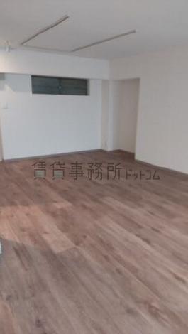 岩本町ビルの室内