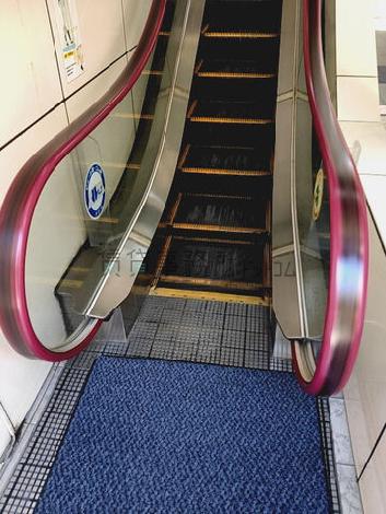 エスカレーター