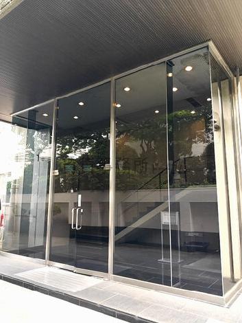 正面玄関