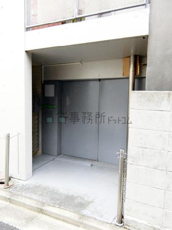 正面玄関