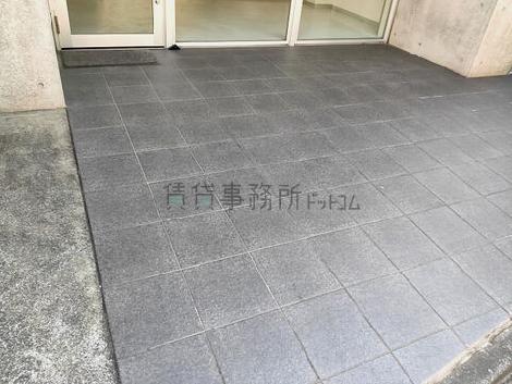 正面玄関