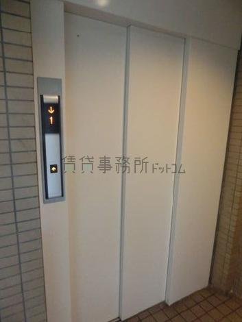 乗り場前