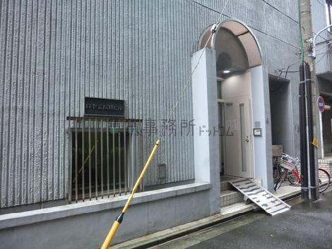 正面玄関