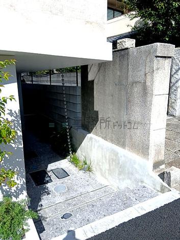 正面玄関