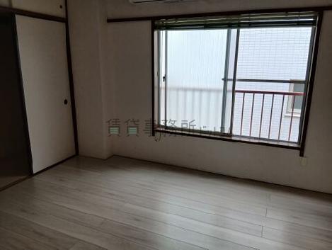 蓮田ビルの室内