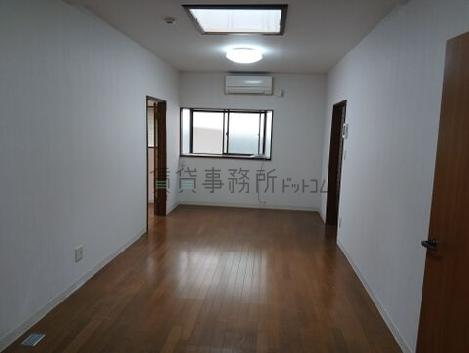 蓮田ビルの室内