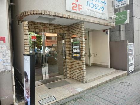正面玄関