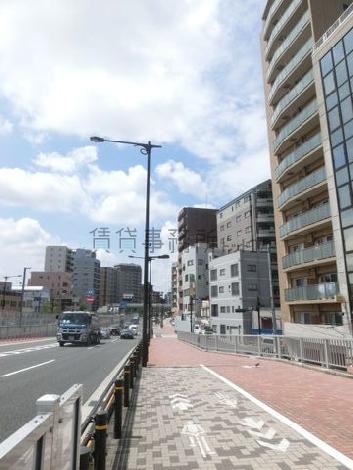 幅広い歩道