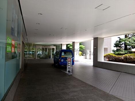 正面玄関
