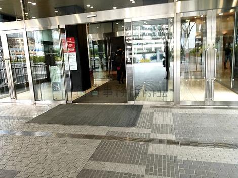 正面玄関
