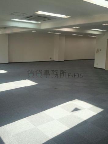 第1三倉ビルの室内