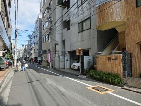 西側周辺道路