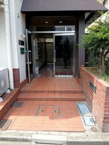 正面玄関