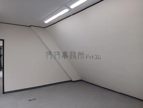 石井ビルの室内
