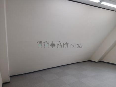 石井ビルの室内