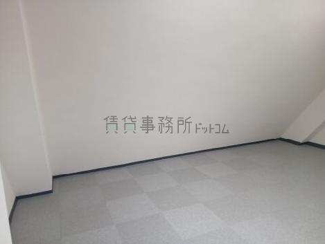 石井ビルの室内