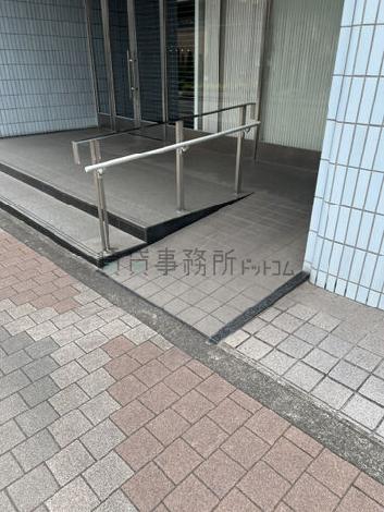 スロープも設置あり