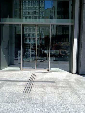 正面玄関