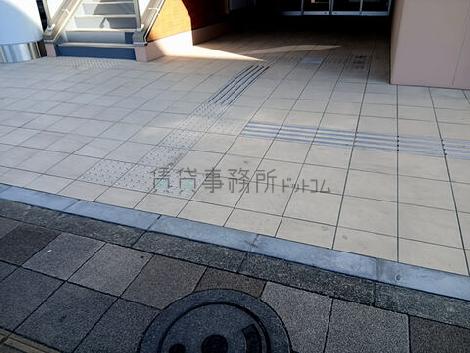 正面玄関