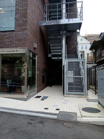 正面玄関