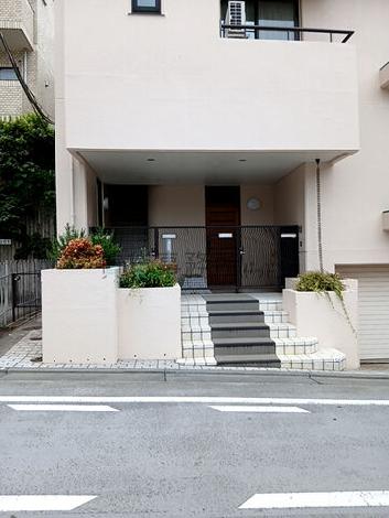 正面玄関