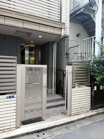正面玄関