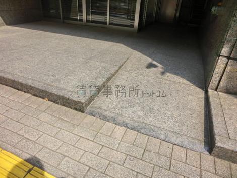 スロープが設けられています