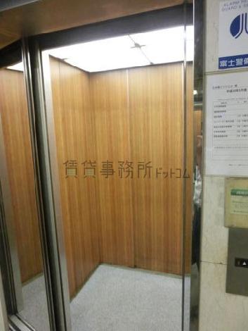 エレベーター