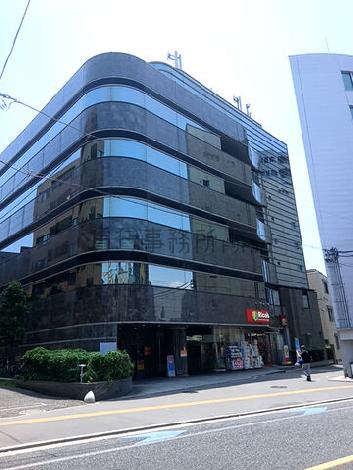 いちご本郷ビルの外観写真