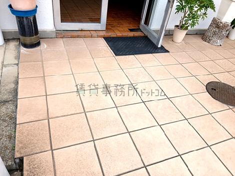 正面玄関